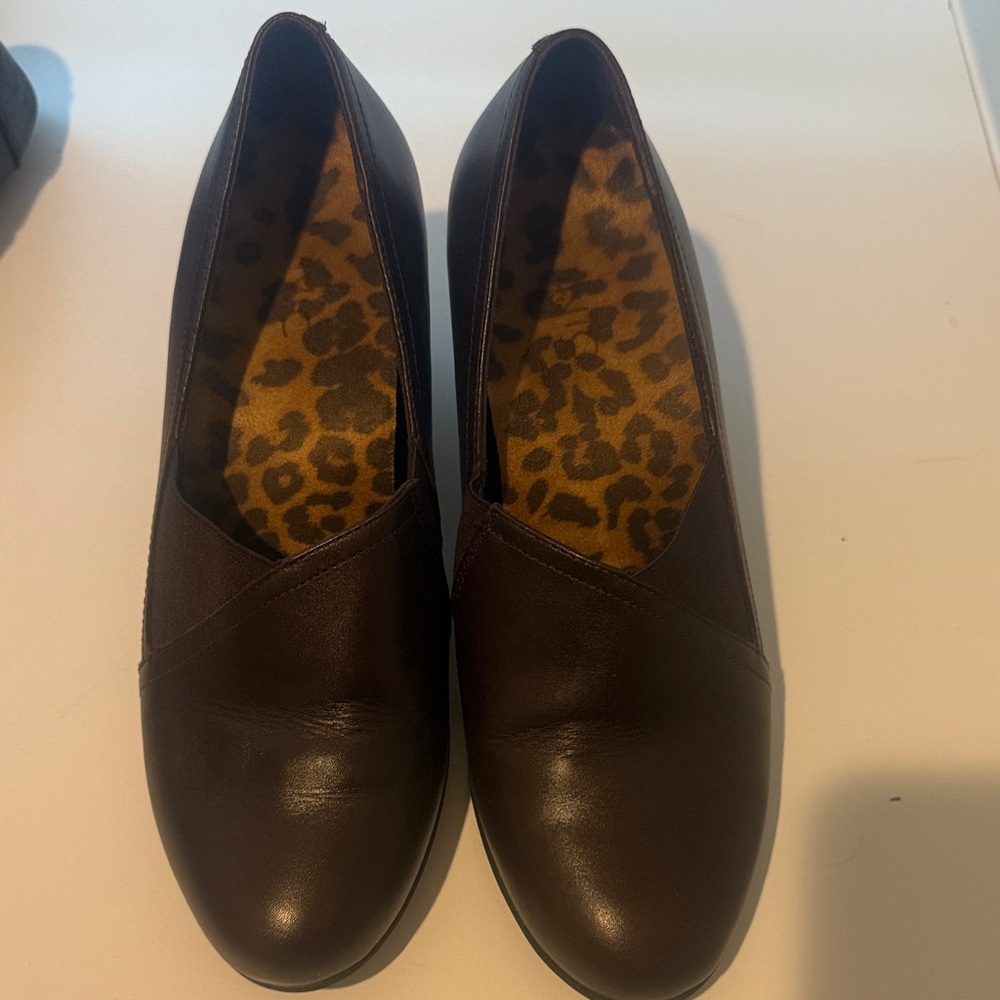 Vionic Dark Brown Women's Flats